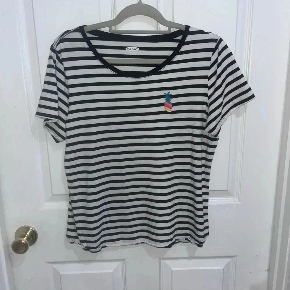 Old navy short women tee